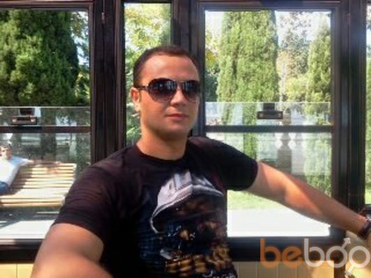  ,   Tiyaqo, 42 ,   