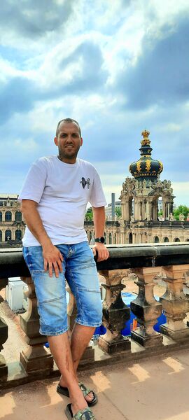  ,   Uldis, 37 ,   ,   , c , 