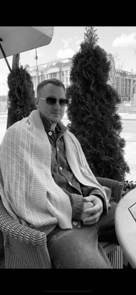  ,   Nik, 31 ,  
