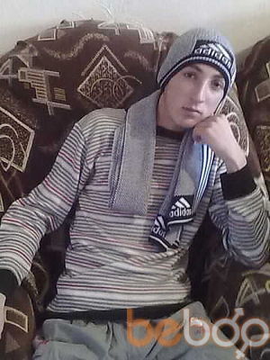  ,   Hrach, 33 ,     , c , 