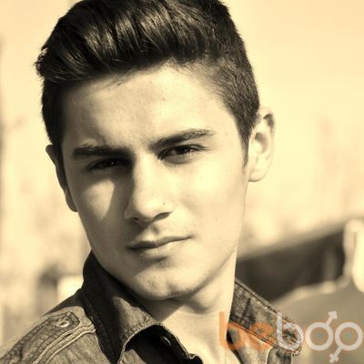 ,   Cihan, 32 ,   