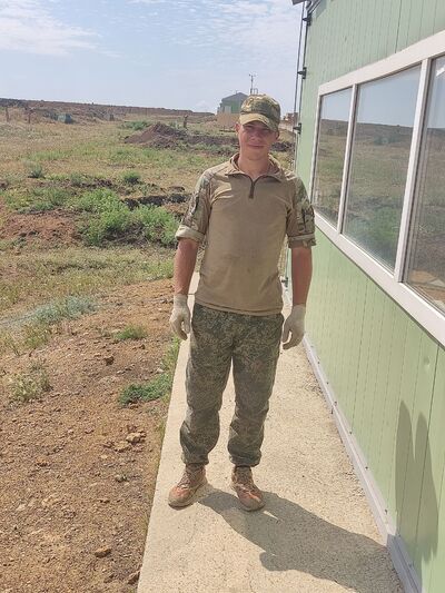  ,   Mikhail, 22 ,   ,   , c , 
