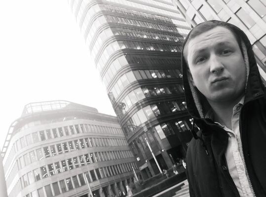 ,   Alexander, 32 ,   ,   