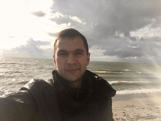  Simonshaven,   Ruslan, 35 ,   ,   , c 