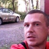  13327204  Aleks, 49 ,    