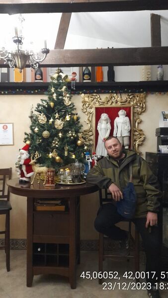  --,   Artem, 33 ,   ,   , c , 