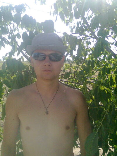  ,   Cornel, 32 ,   