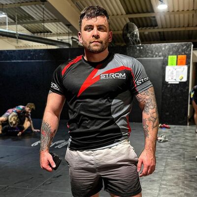  ,   Michael Stev, 47 ,   ,   , c 