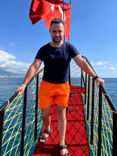  ,   Viktor, 35 ,   ,   , 