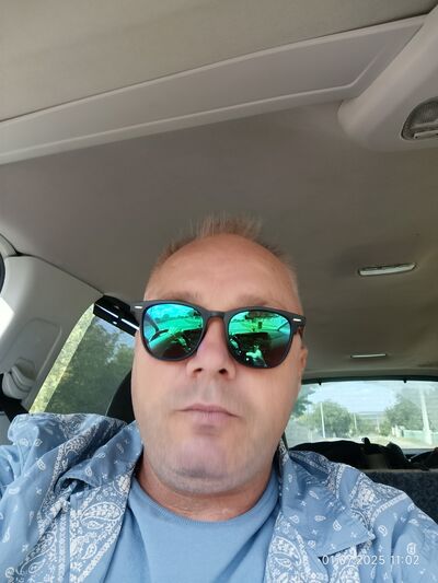  ,   Andrei, 40 ,   ,   , c 