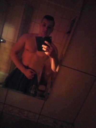  ,   Yaroslav, 32 ,   ,   , c 
