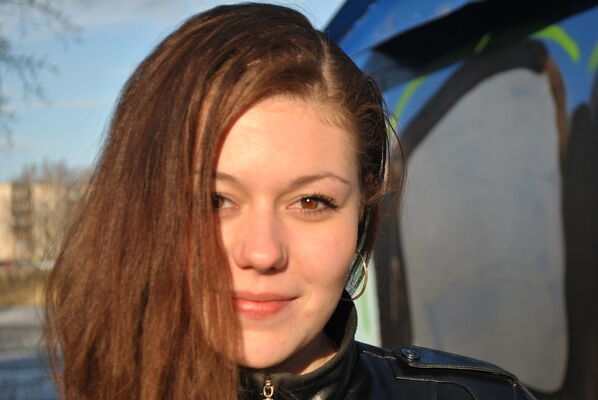  ,   Kristina, 33 ,  