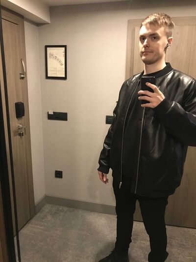  ,   George, 28 ,   ,   