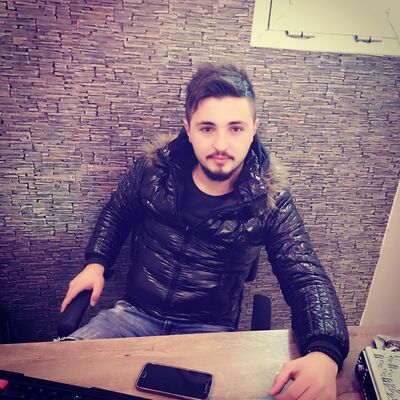  Corlu,   Erhan, 33 ,   ,   , c 