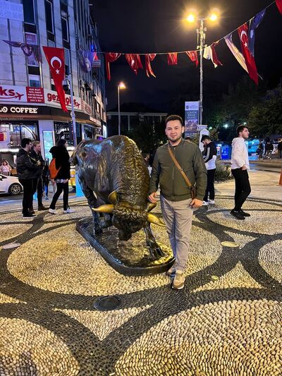  Esenyurt,   Boss, 37 ,   ,   