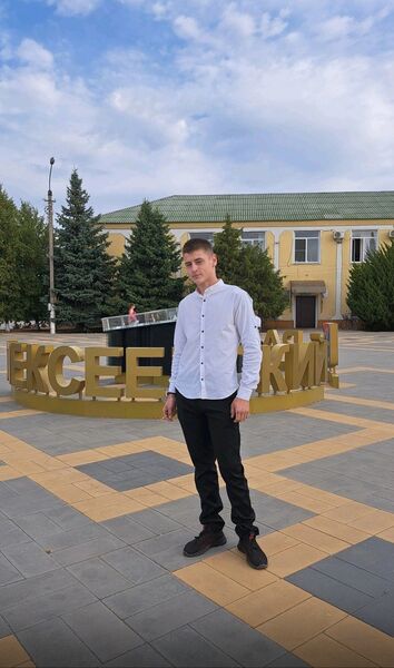  ,   Zhenya, 21 ,   ,   , c 