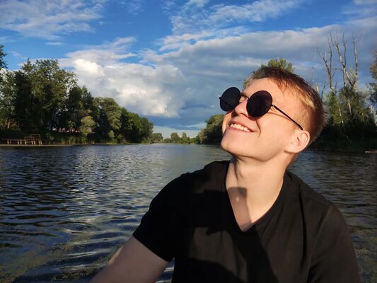  ,   Denis, 21 ,   ,   