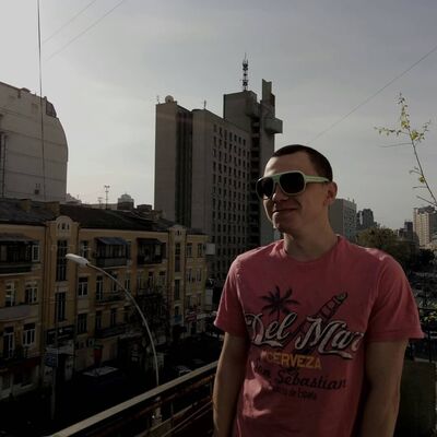  ,   Yurik, 30 ,   ,   , c , 