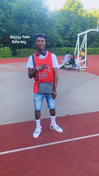  ,   Wagzzy, 29 ,   ,   , c 