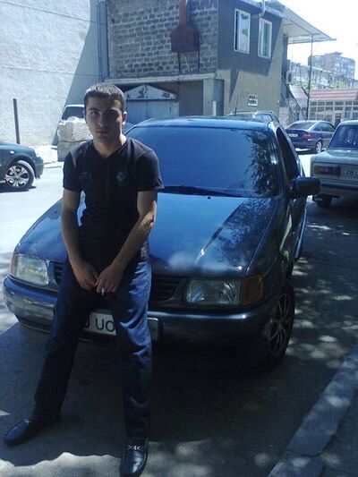  ,   Albert, 33 ,   