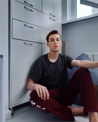  ,   Anton, 30 ,   ,   , 