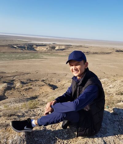  ,   Yernar, 32 ,   ,   , c 