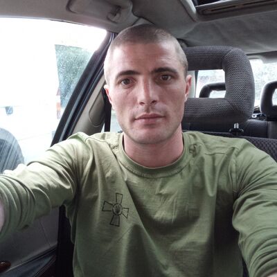  ,   Yurij, 32 ,   ,   