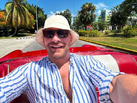  ,   Jevgeni, 39 ,     , c 