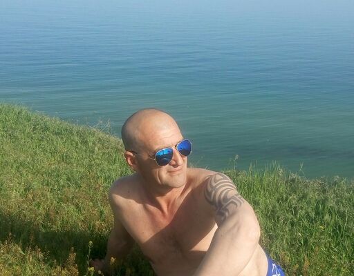  ,   Sergei, 49 ,   ,   , c 