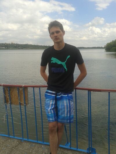  ,   Leonid, 32 ,   c 