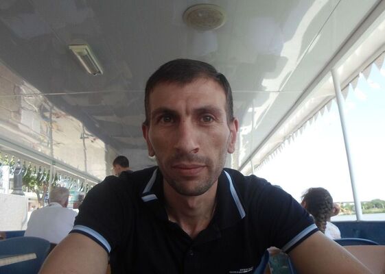  ,   Davit, 43 ,   c 