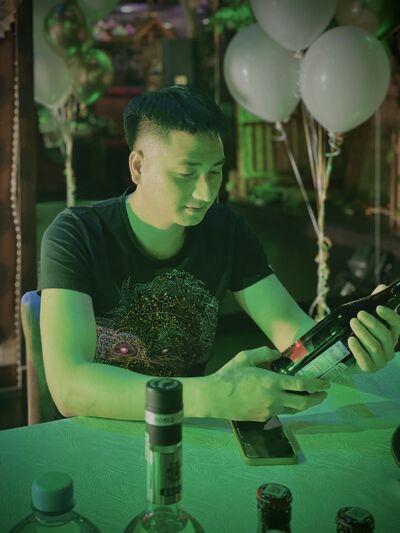  ,   Tony, 26 ,   ,   , c , 