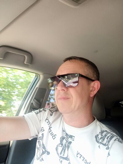  ,   Vadim, 43 ,   ,   