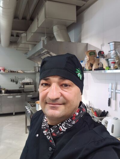 ,   Sarkis, 48 ,     , c 