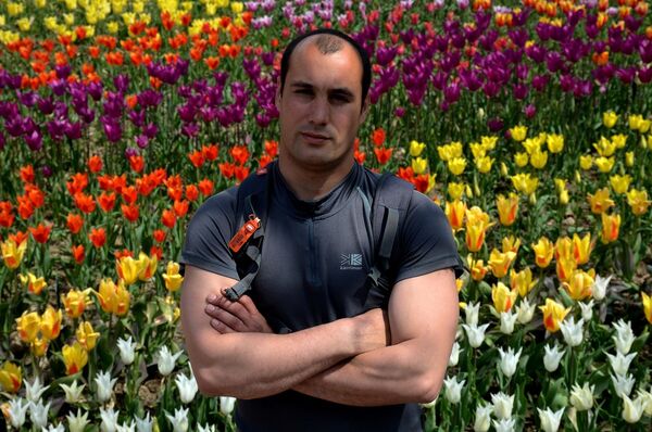  ,   Denis, 37 ,   ,   