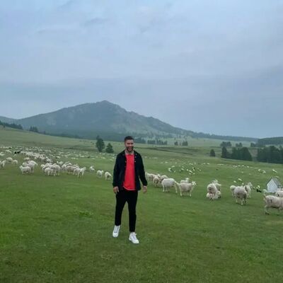  ,   Roman, 32 ,   ,   