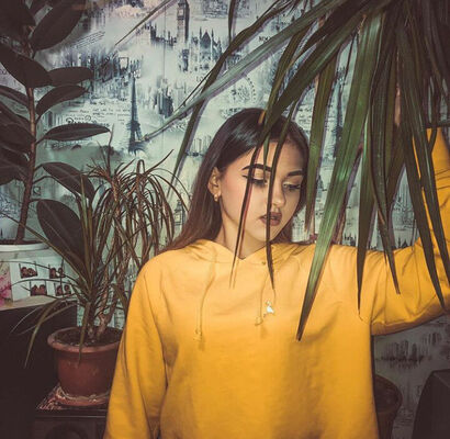  ,   Isterika, 22 ,   ,   , c 