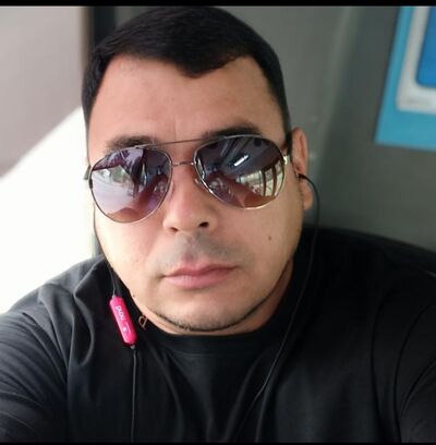  ,   Anton, 44 ,   ,   