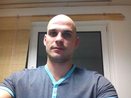  ,   Sergej, 38 ,   