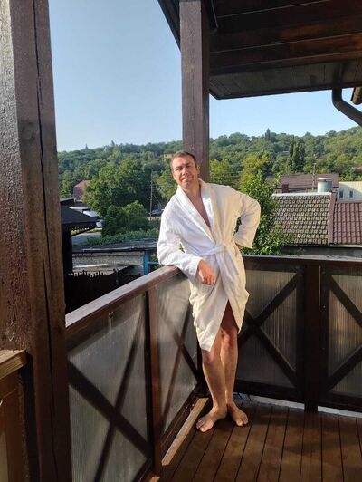  ,   Alex, 43 ,   ,   , c 