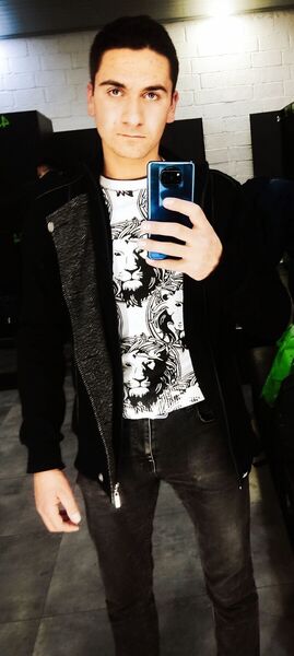  ,   Mher, 22 ,   ,   , 