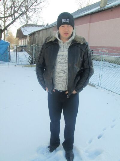  -,   Lyjney, 40 ,     , c 
