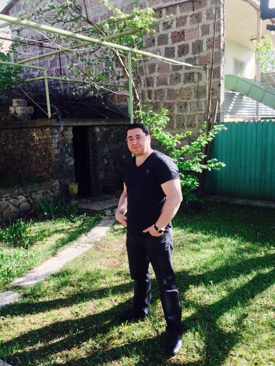  ,   Gok, 43 ,   