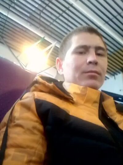  ,   Vladimir, 32 ,   ,   