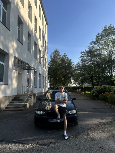  ,   Raimonds, 21 ,   ,   