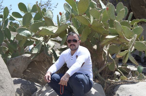  ,   Ali, 44 ,   ,   