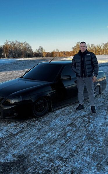  ,   Pavel, 32 ,   ,   