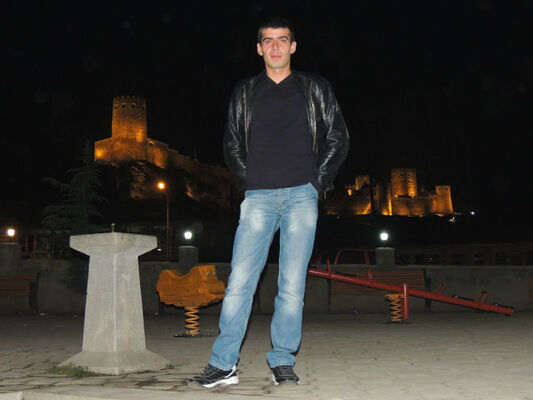  ,   Valeri, 42 ,   ,   , c 