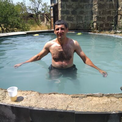  ,   GGugo, 41 ,   ,   , c 