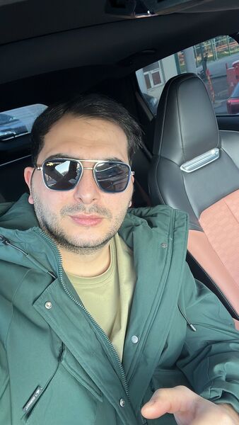  ,   Elvin, 33 ,   ,   